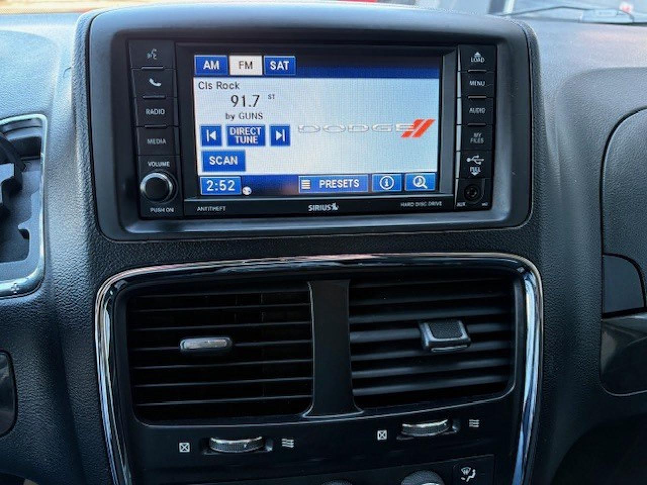 2012 Dodge Grand Caravan 4dr Wgn SXT, CLEAN CARFAX, REVERSE CAMERA!! Photo