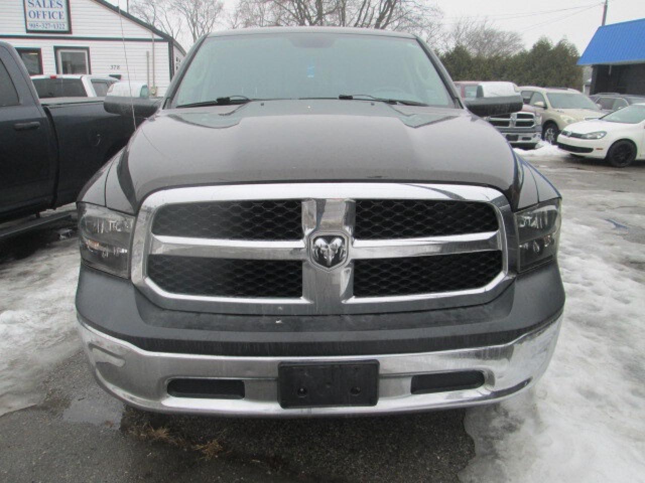 2013 RAM 1500 4WD Quad Cab 140.5  ST, Liner, Cap, Side Steps Photo2