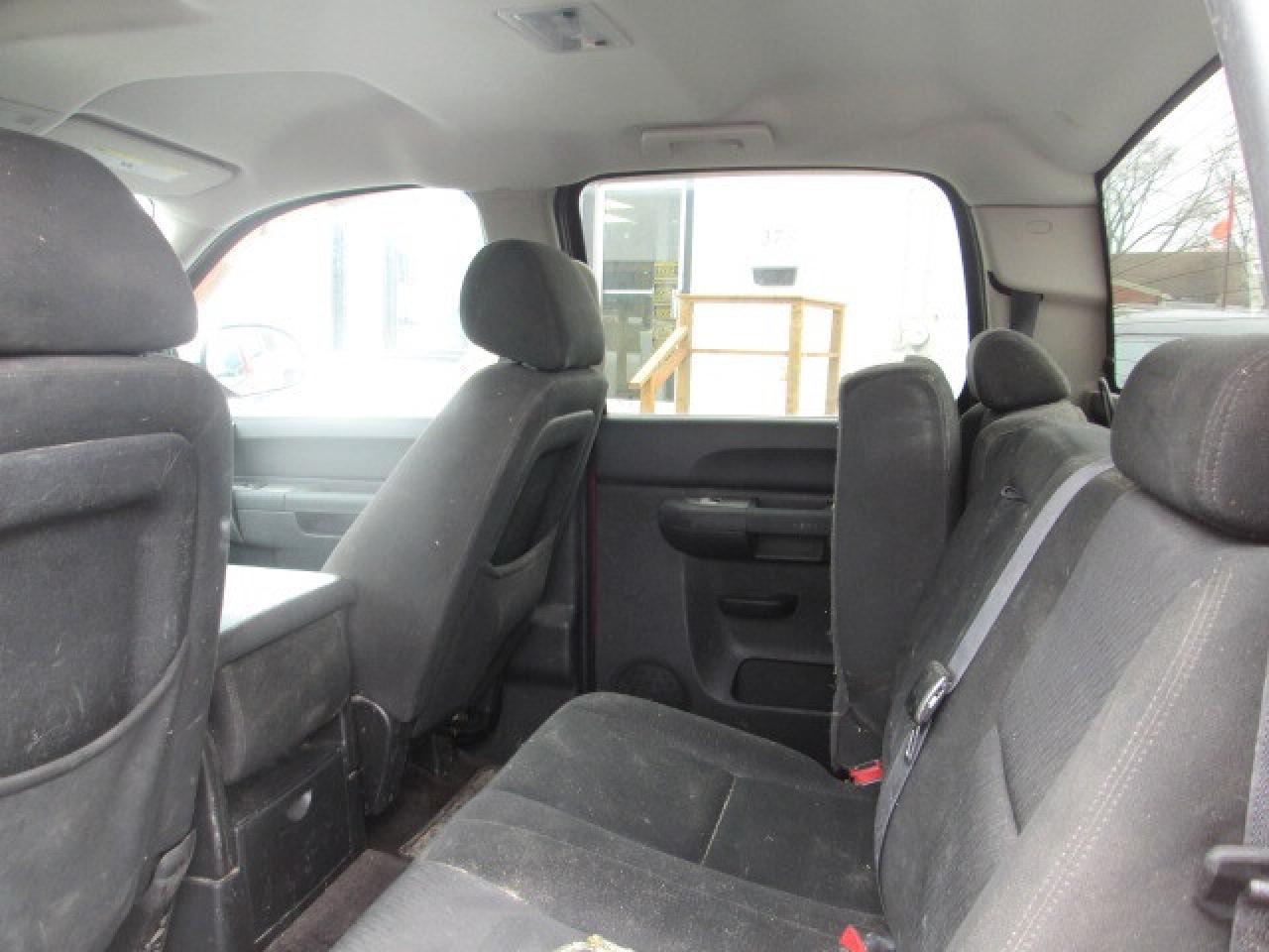 2011 Chevrolet Silverado 1500 4WD Crew Cab 143.5  LT, Side Steps, Liner Photo