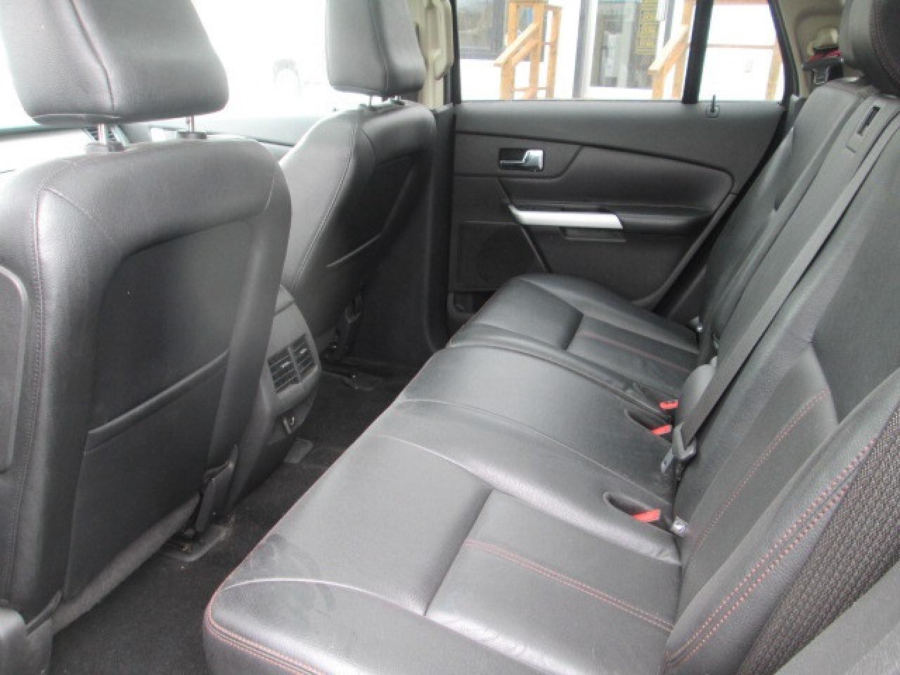 2011 Ford Edge 4dr SEL FWD, Leather, Sun Roof, Navigation Photo