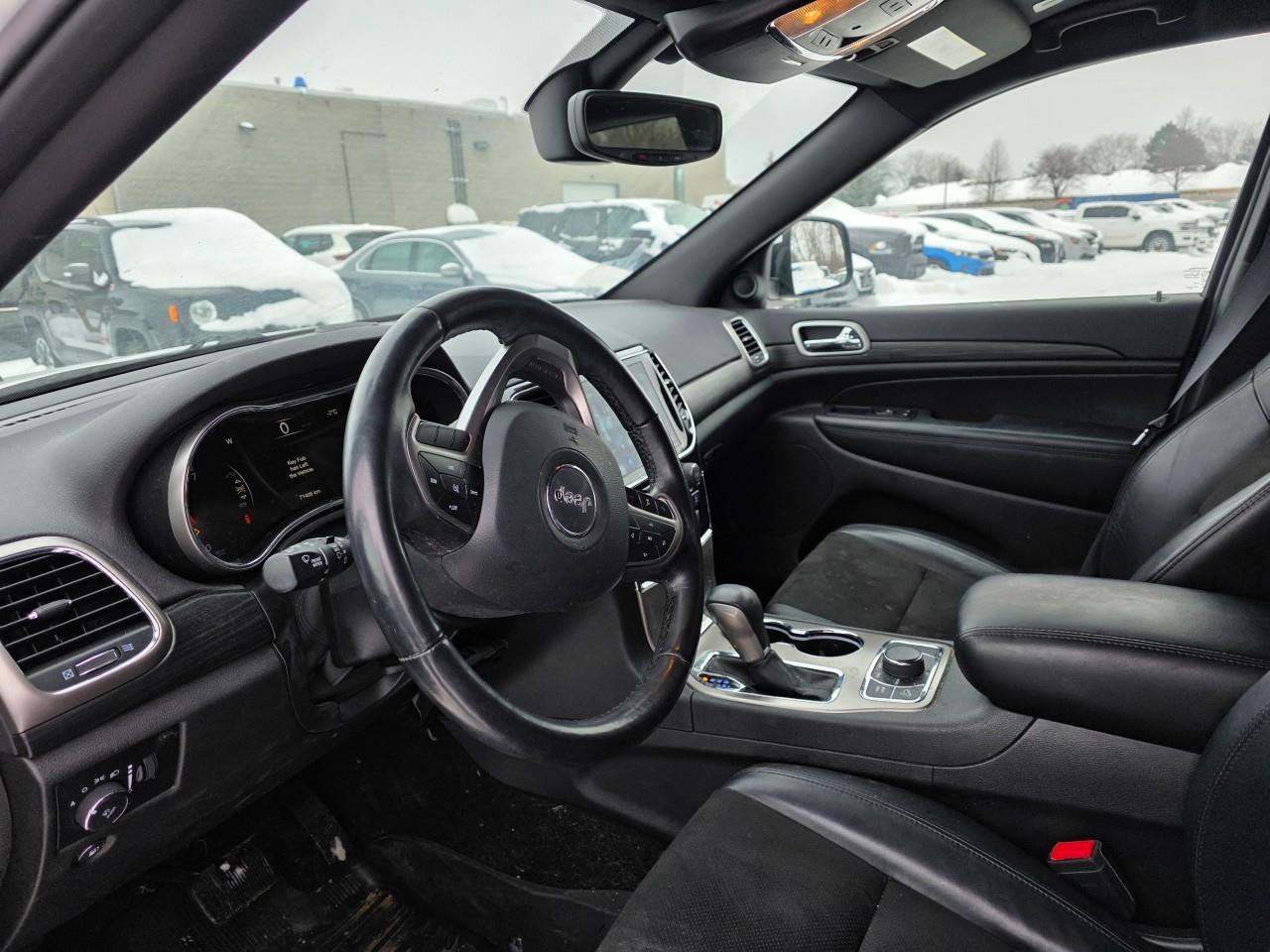 2021 Jeep Grand Cherokee Laredo 4dr 4x4 Photo