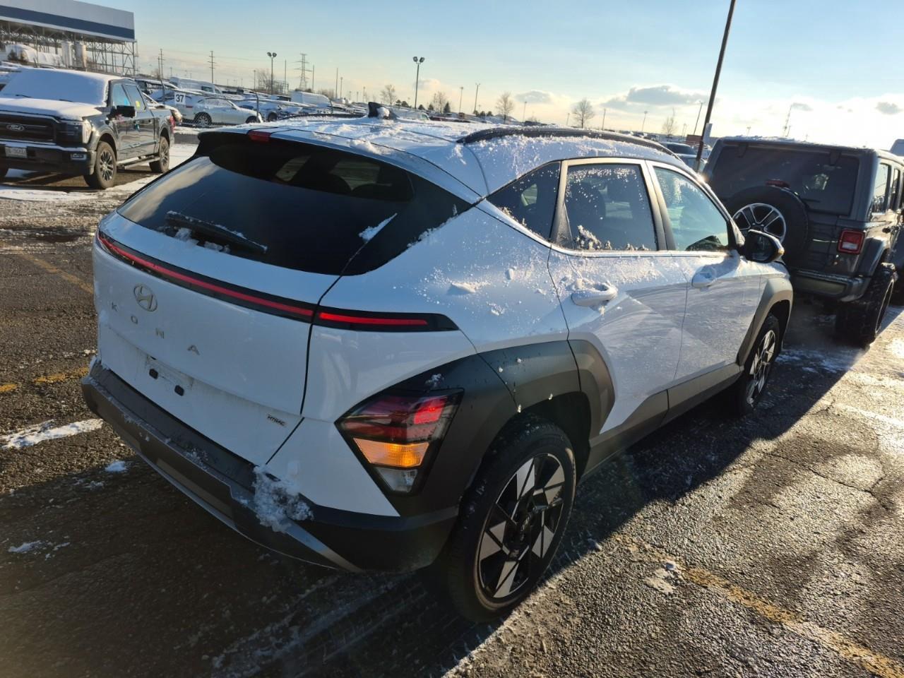 2025 Hyundai KONA 2.0L Preferred w/Trend Package 4dr All-Wheel Drive Photo3