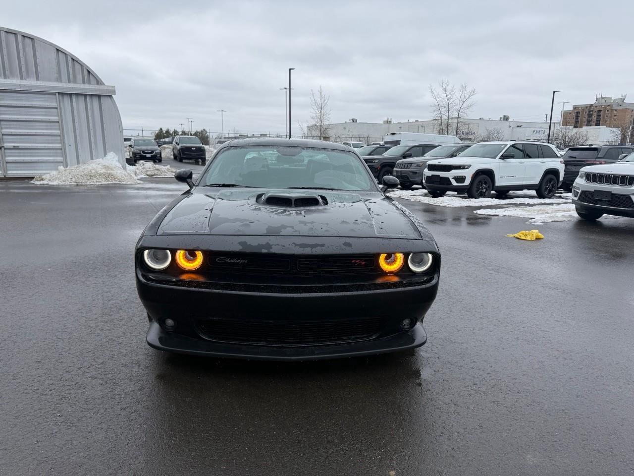 2023 Dodge Challenger R/T 2dr Rear-Wheel Drive Coupe Photo