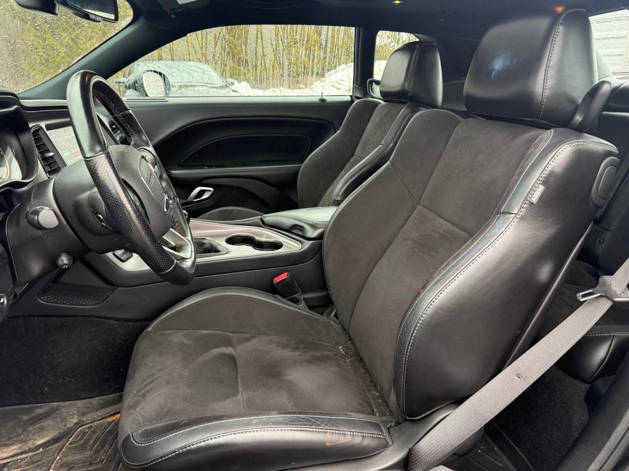 2023 Dodge Challenger R/T 2dr Rear-Wheel Drive Coupe Photo