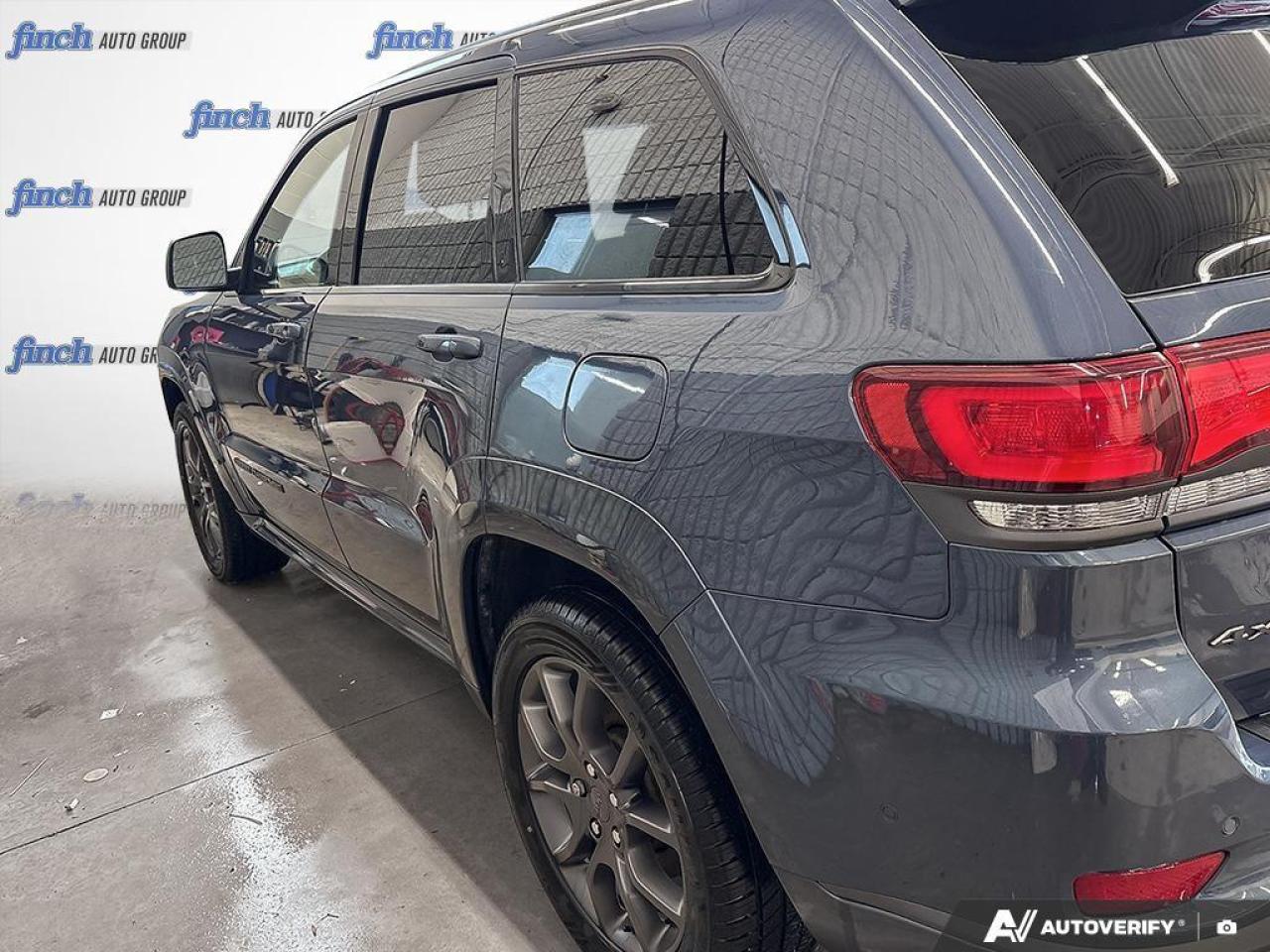 2021 Jeep Grand Cherokee Overland 4dr 4x4 Photo2