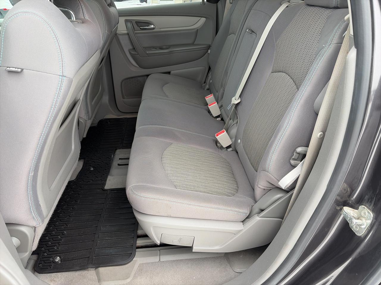 2016 Chevrolet Traverse LS-AWD-7 PASS-VERY CLEAN Photo