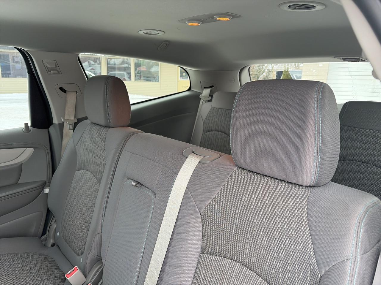 2016 Chevrolet Traverse LS-AWD-7 PASS-VERY CLEAN Photo