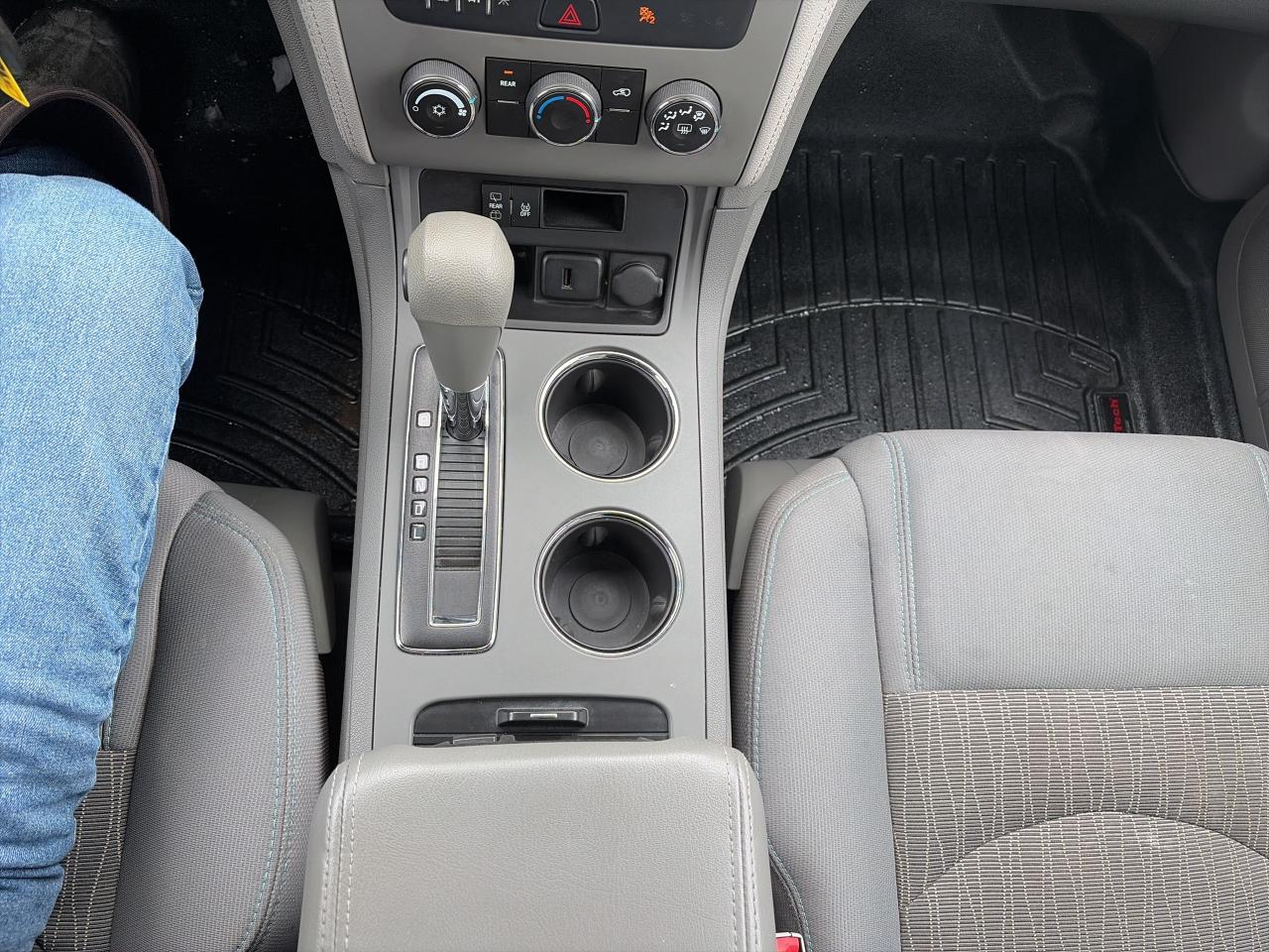 2016 Chevrolet Traverse LS-AWD-7 PASS-VERY CLEAN Photo