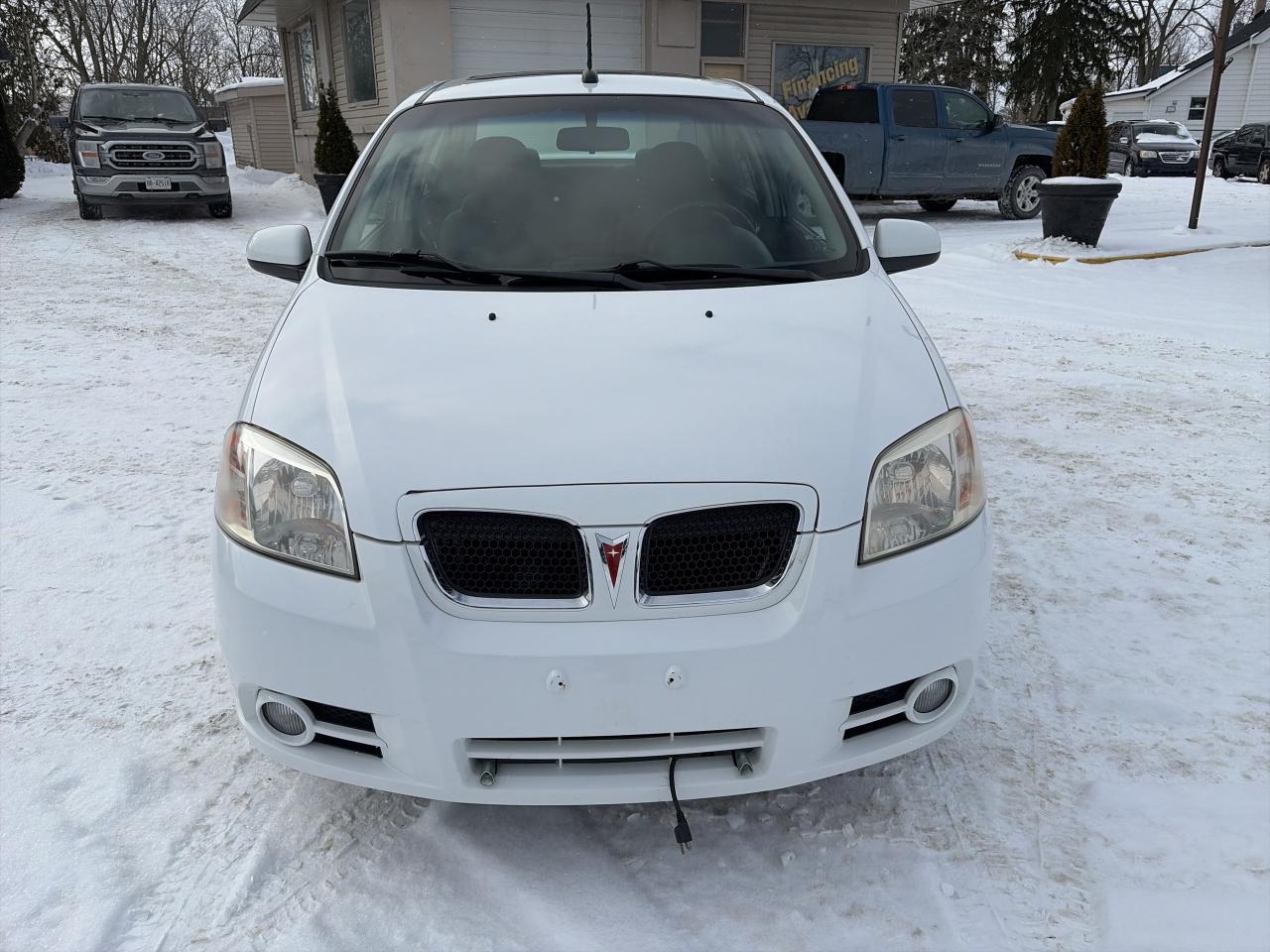 2009 Pontiac G3 Wave ONE OWNER-SE-LOW KM-SUNROOF-CLEAN Photo