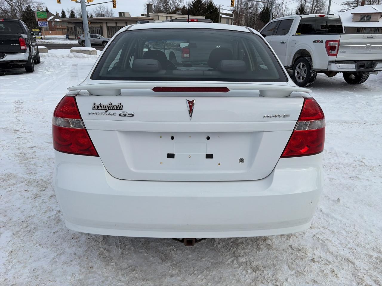 2009 Pontiac G3 Wave ONE OWNER-SE-LOW KM-SUNROOF-CLEAN Photo