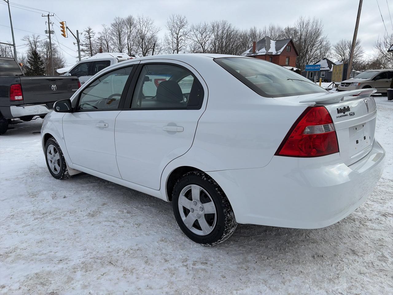 2009 Pontiac G3 Wave ONE OWNER-SE-LOW KM-SUNROOF-CLEAN Photo