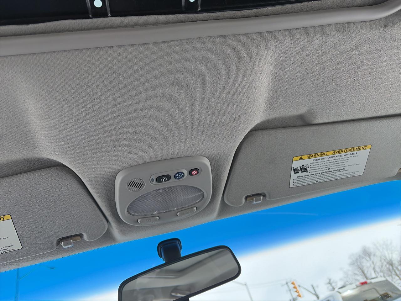 2009 Pontiac G3 Wave ONE OWNER-SE-LOW KM-SUNROOF-CLEAN Photo