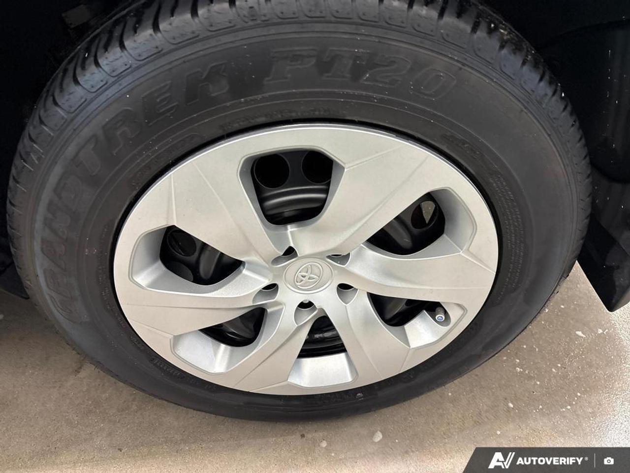2021 Toyota RAV4 LE 4dr Front-wheel Drive Photo4