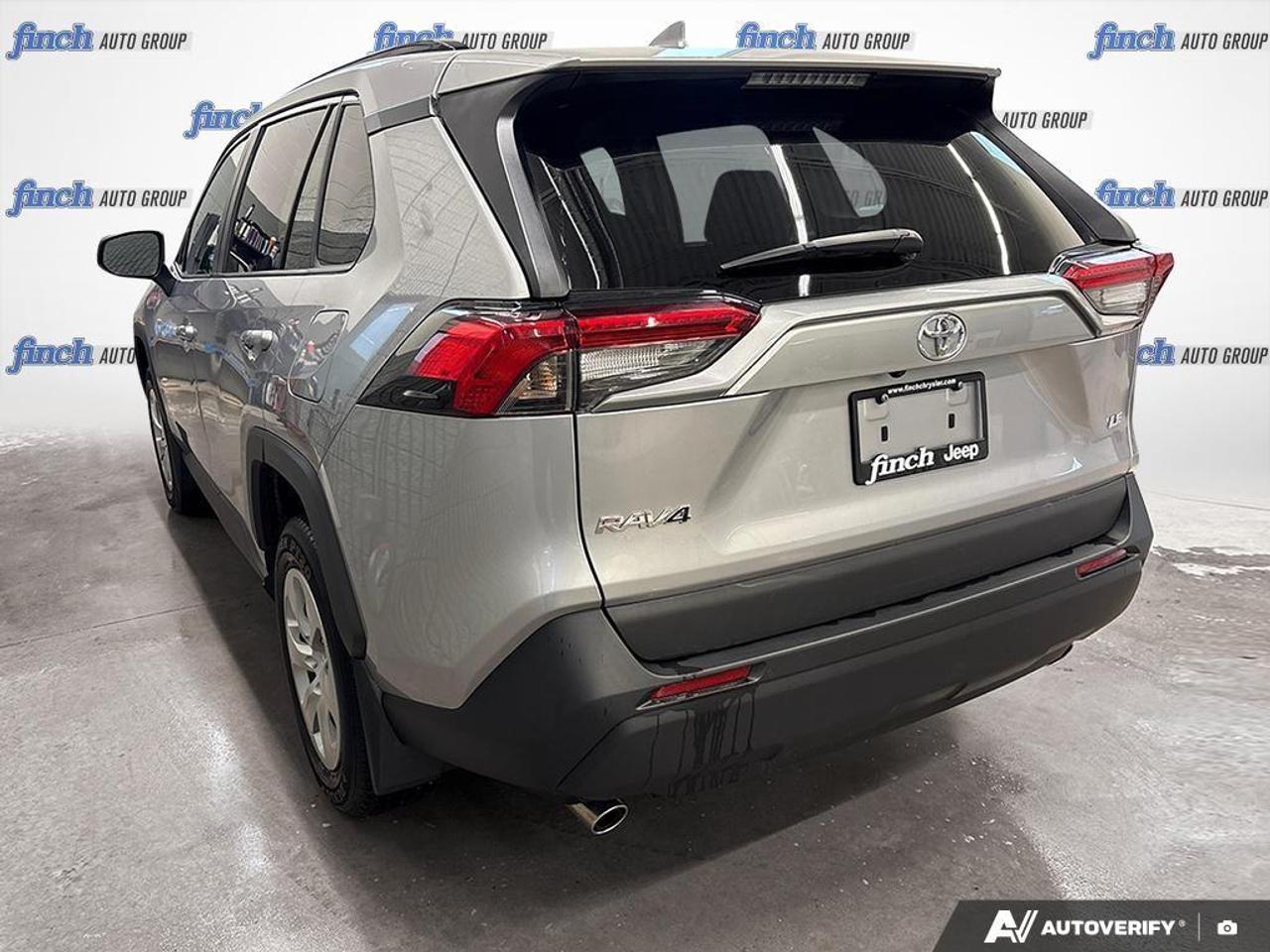 2021 Toyota RAV4 LE 4dr Front-wheel Drive Photo2
