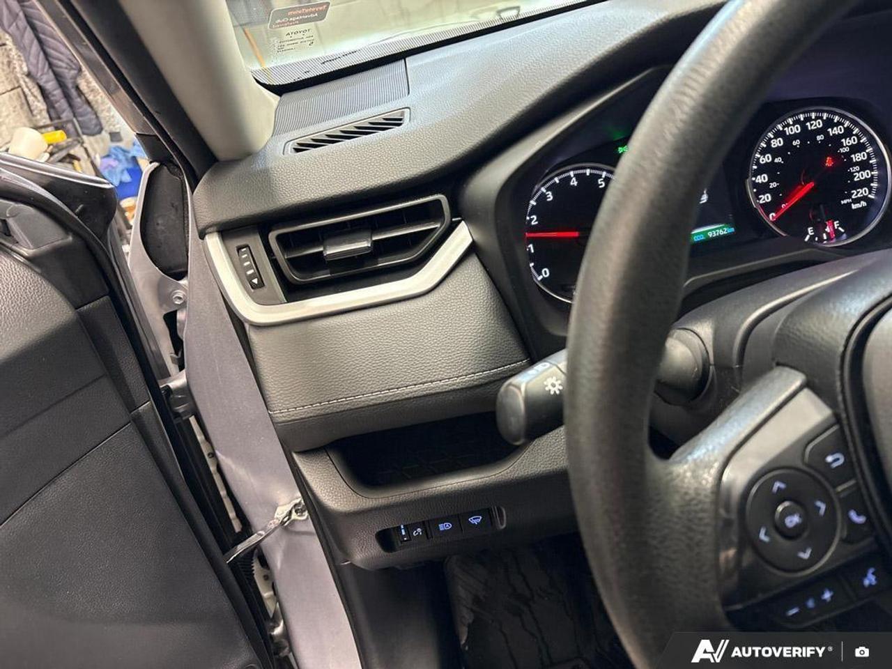2021 Toyota RAV4 LE 4dr Front-wheel Drive Photo