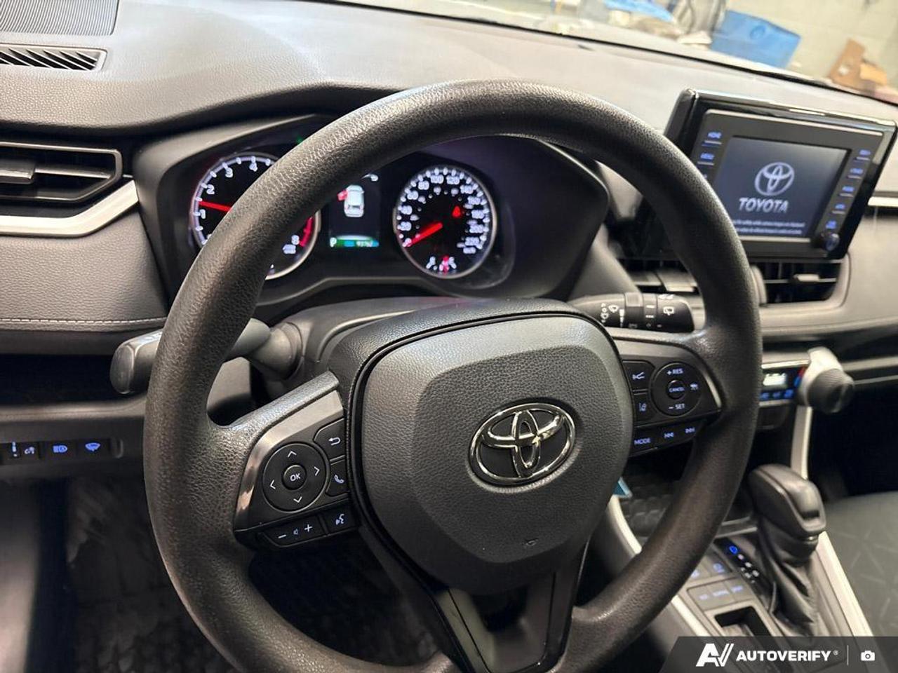 2021 Toyota RAV4 LE 4dr Front-wheel Drive Photo