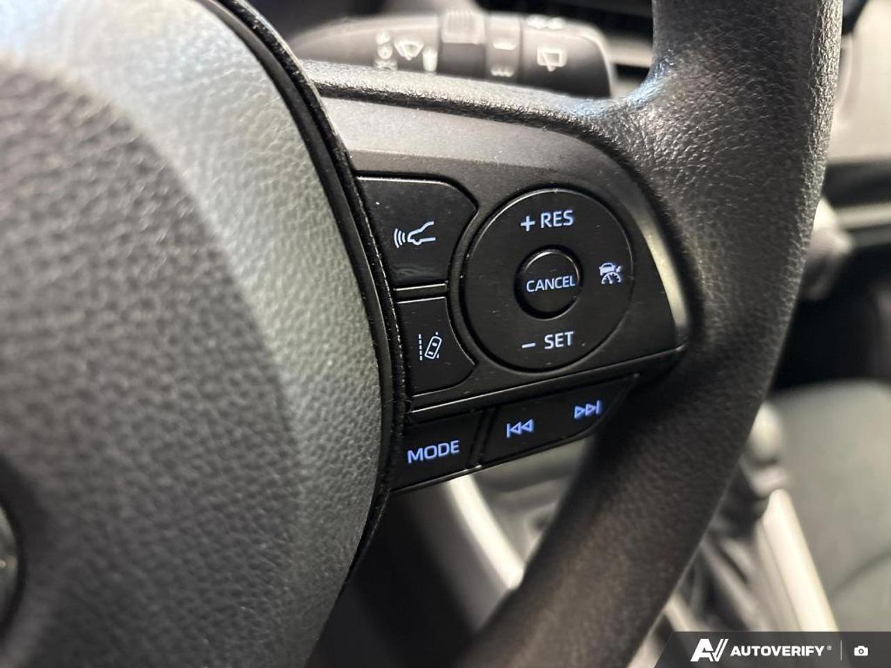 2021 Toyota RAV4 LE 4dr Front-wheel Drive Photo