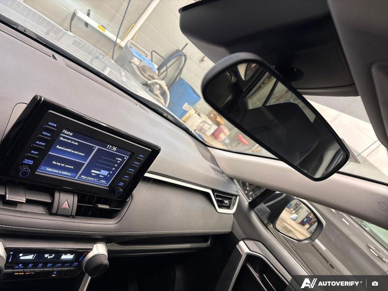 2021 Toyota RAV4 LE 4dr Front-wheel Drive Photo