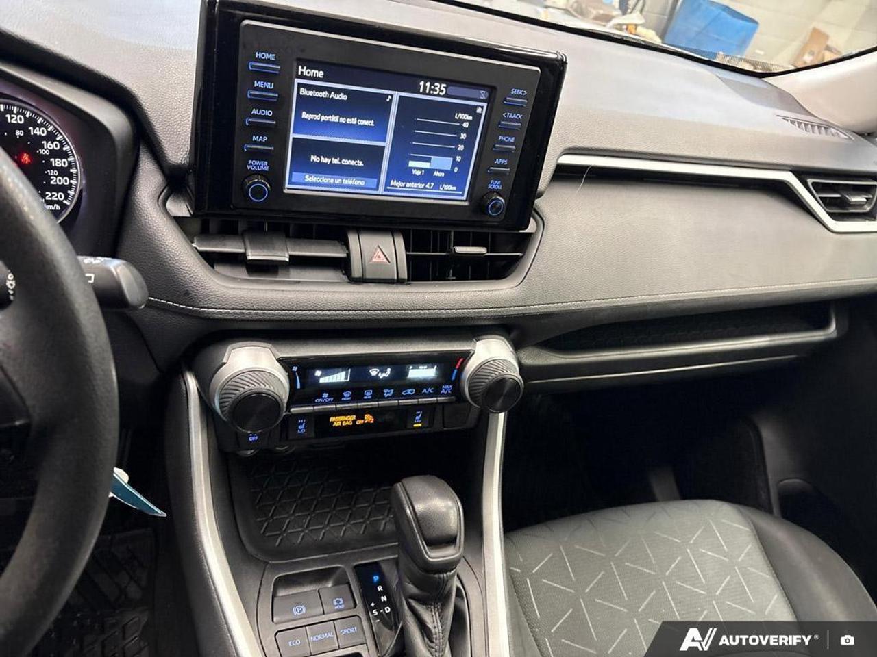 2021 Toyota RAV4 LE 4dr Front-wheel Drive Photo