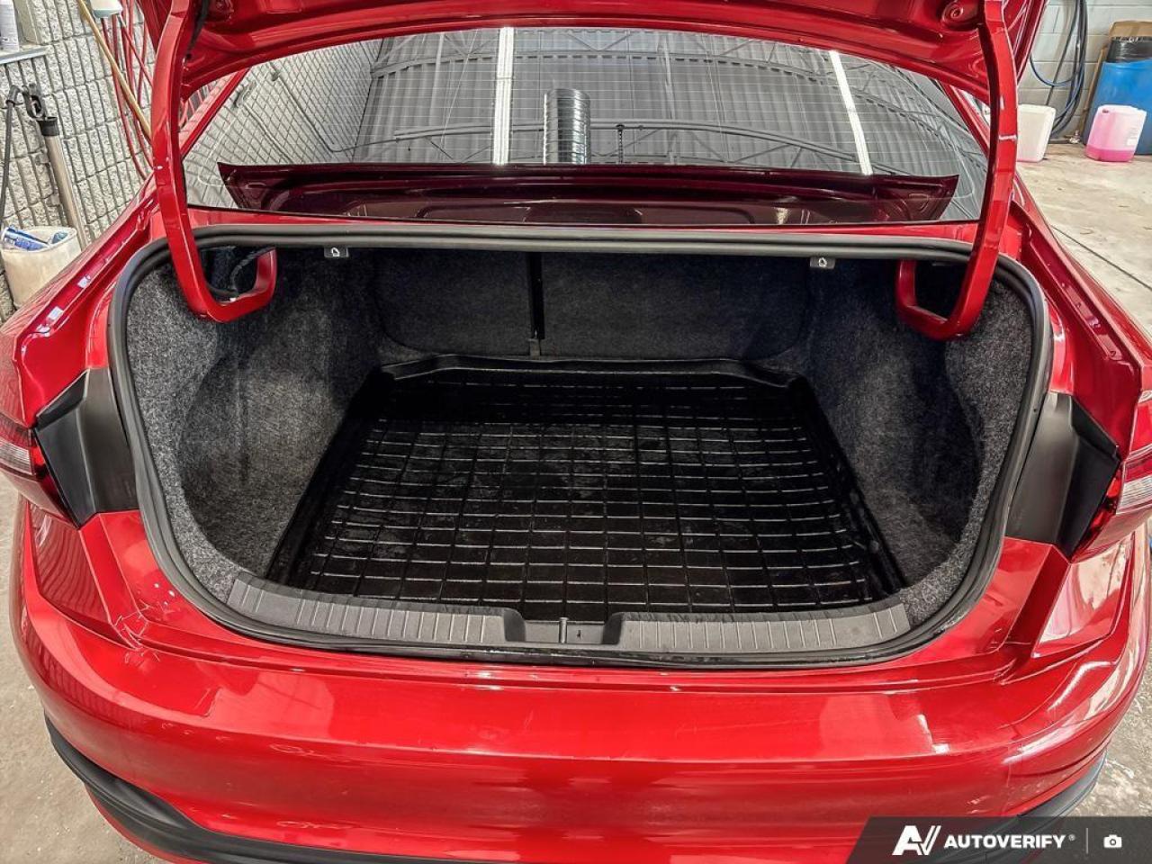 2024 Volkswagen Jetta Comfortline (A8) 4dr Sedan Photo