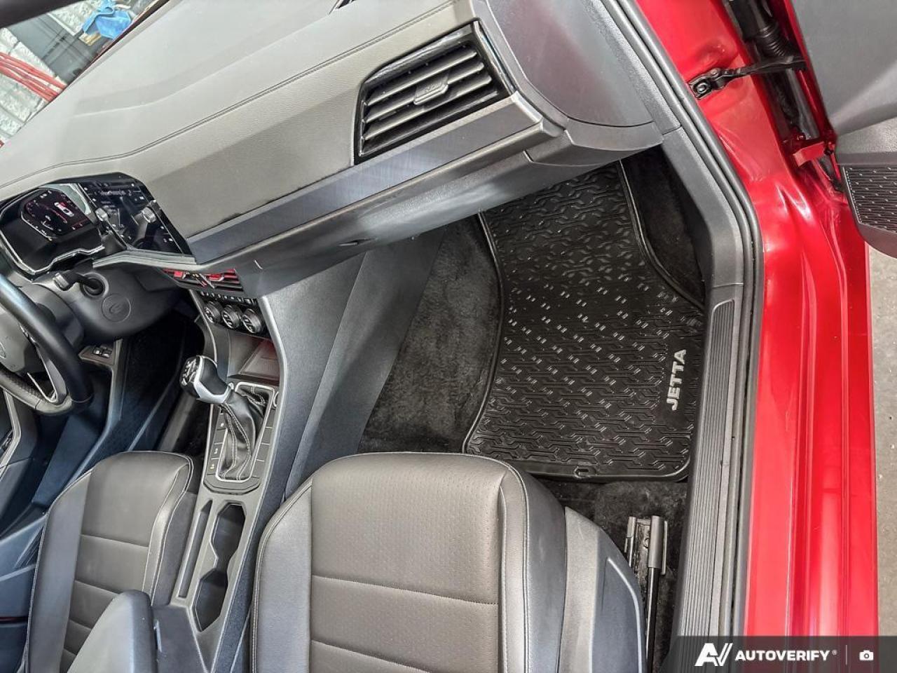 2024 Volkswagen Jetta Comfortline (A8) 4dr Sedan Photo