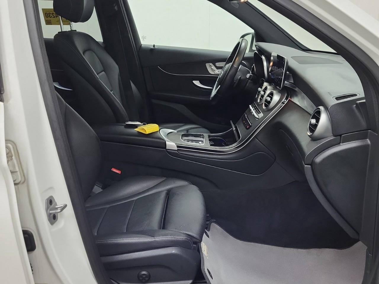 2022 Mercedes-Benz GLC 300 Base GLC 300 4dr All-Wheel Drive Photo