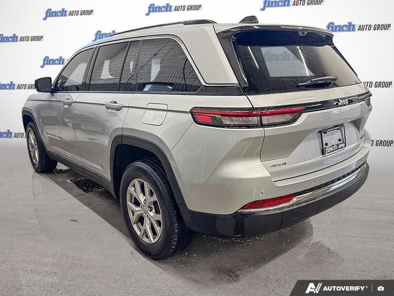 2022 Jeep Grand Cherokee Limited 4dr 4x4 Photo3