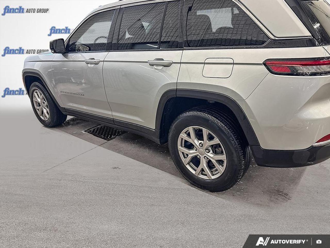 2022 Jeep Grand Cherokee Limited 4dr 4x4 Photo2