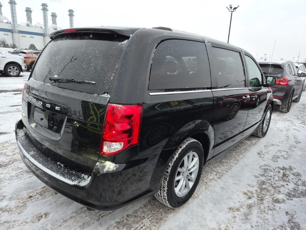2020 Dodge Grand Caravan Premium Plus Passenger Van Photo