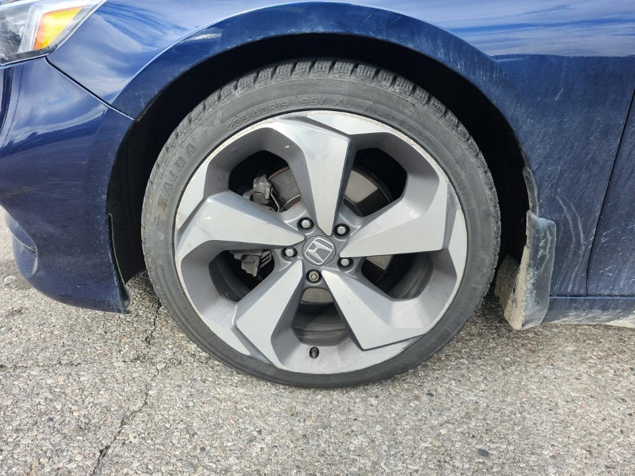 2020 Honda Accord Touring 1.5T 4dr Sedan Photo