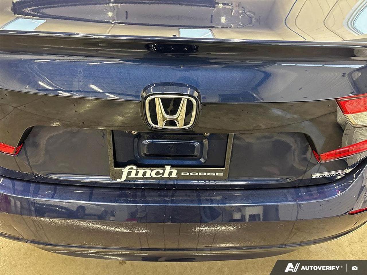 2020 Honda Accord Touring 1.5T 4dr Sedan Photo