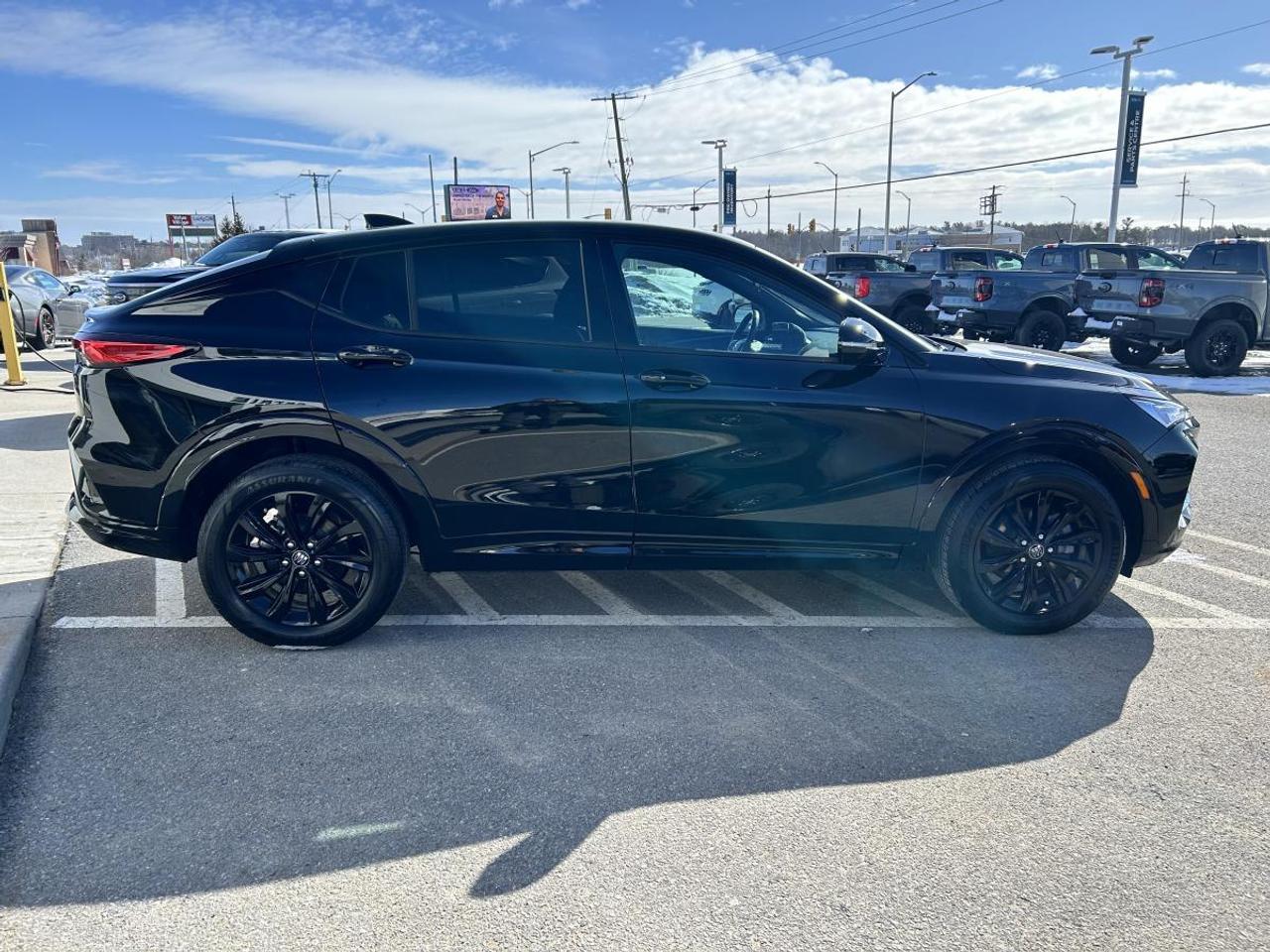 2024 Buick Envista Sport Touring Photo3