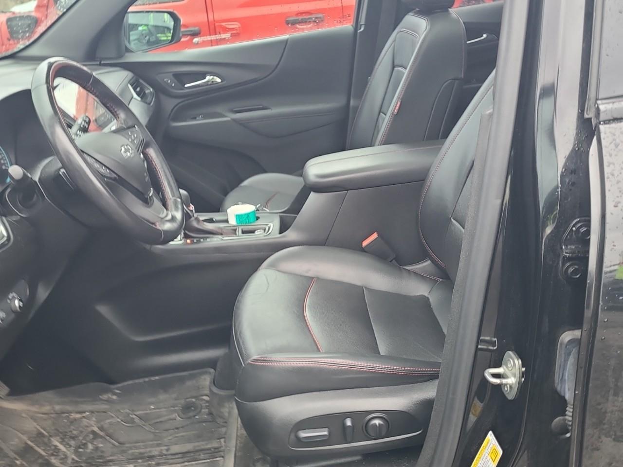 2022 Chevrolet Equinox RS All-Wheel Drive Photo4