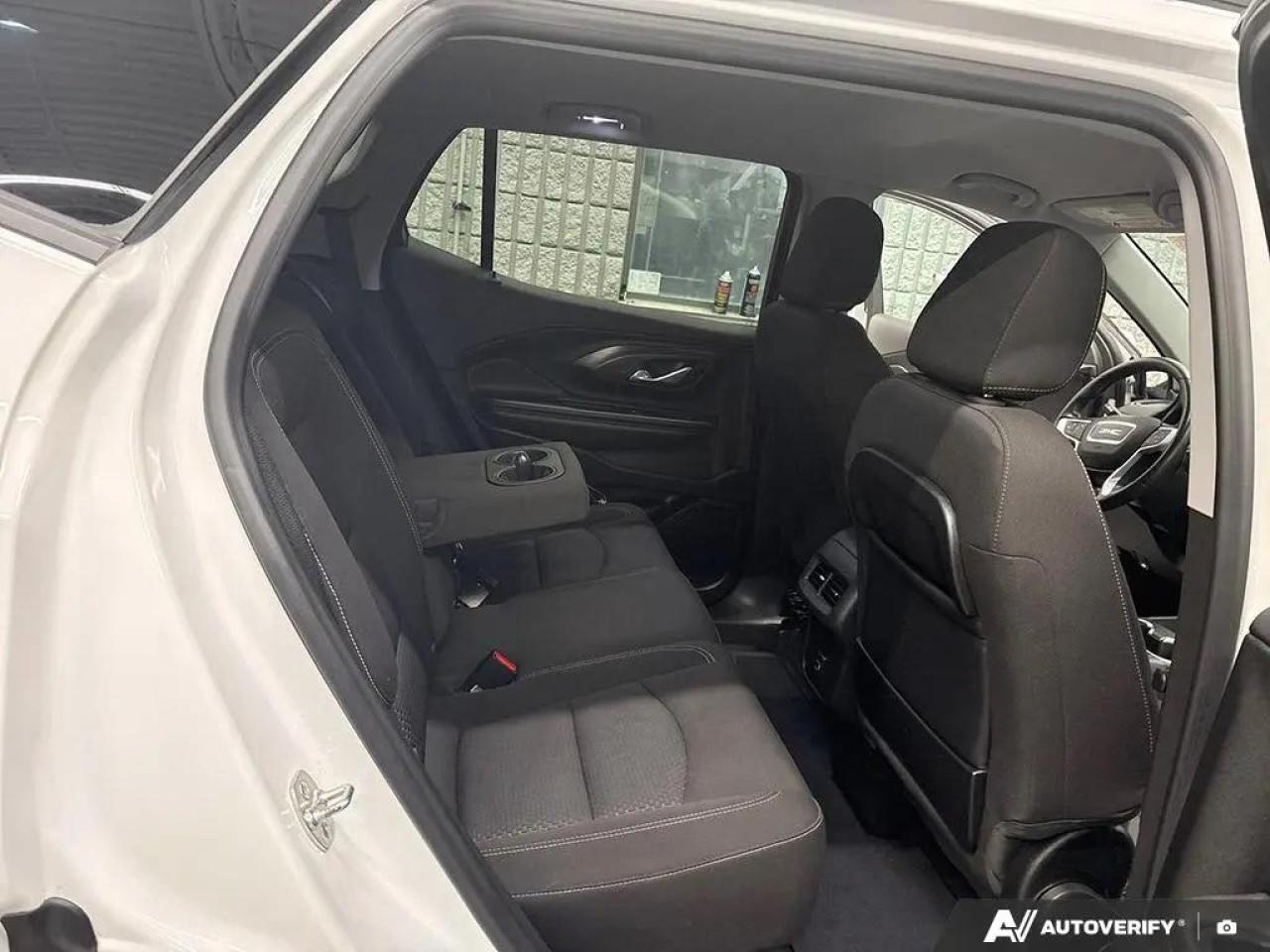 2023 GMC Terrain SLE Front-Wheel Drive Photo