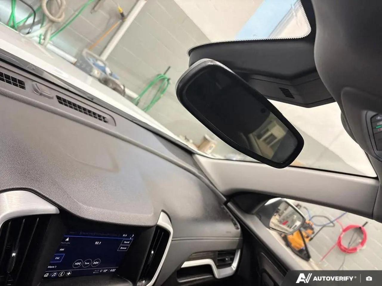 2023 GMC Terrain SLE Front-Wheel Drive Photo