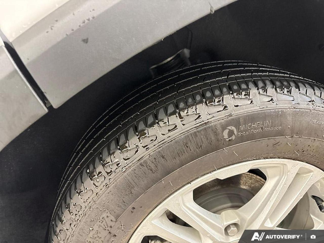 2023 GMC Terrain SLE Front-Wheel Drive Photo