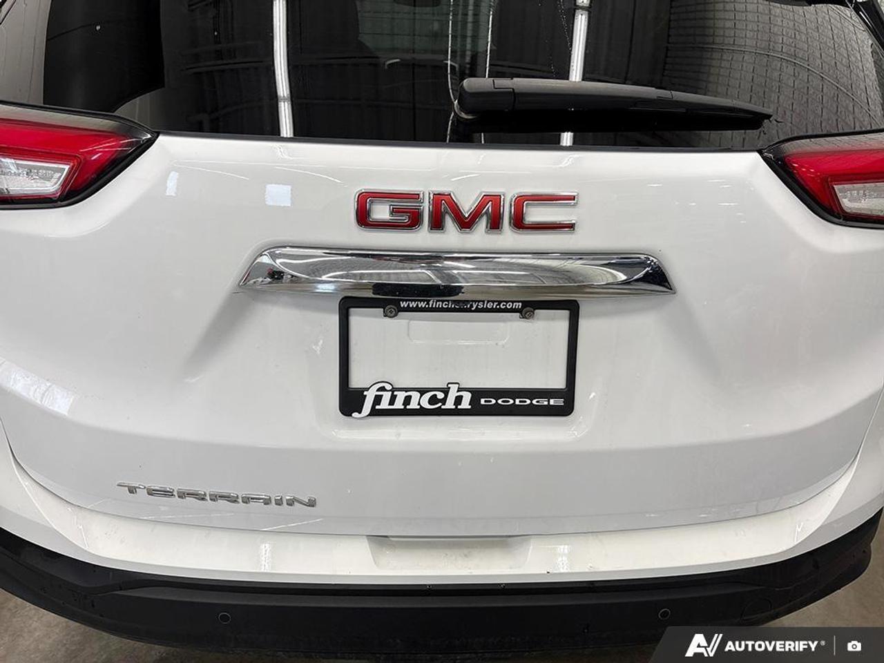 2023 GMC Terrain SLE Front-Wheel Drive Photo