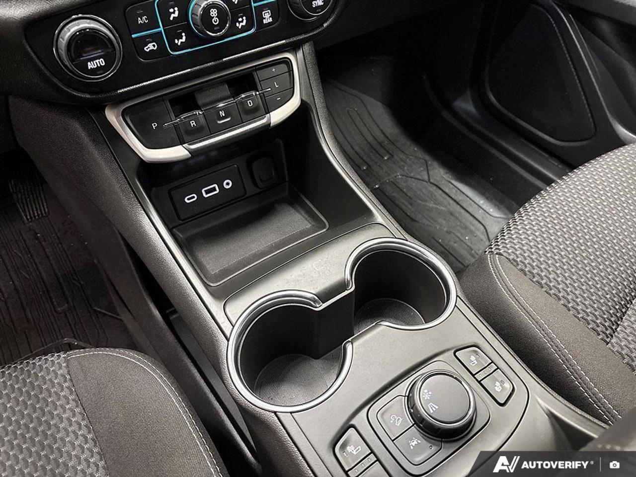 2023 GMC Terrain SLE Front-Wheel Drive Photo