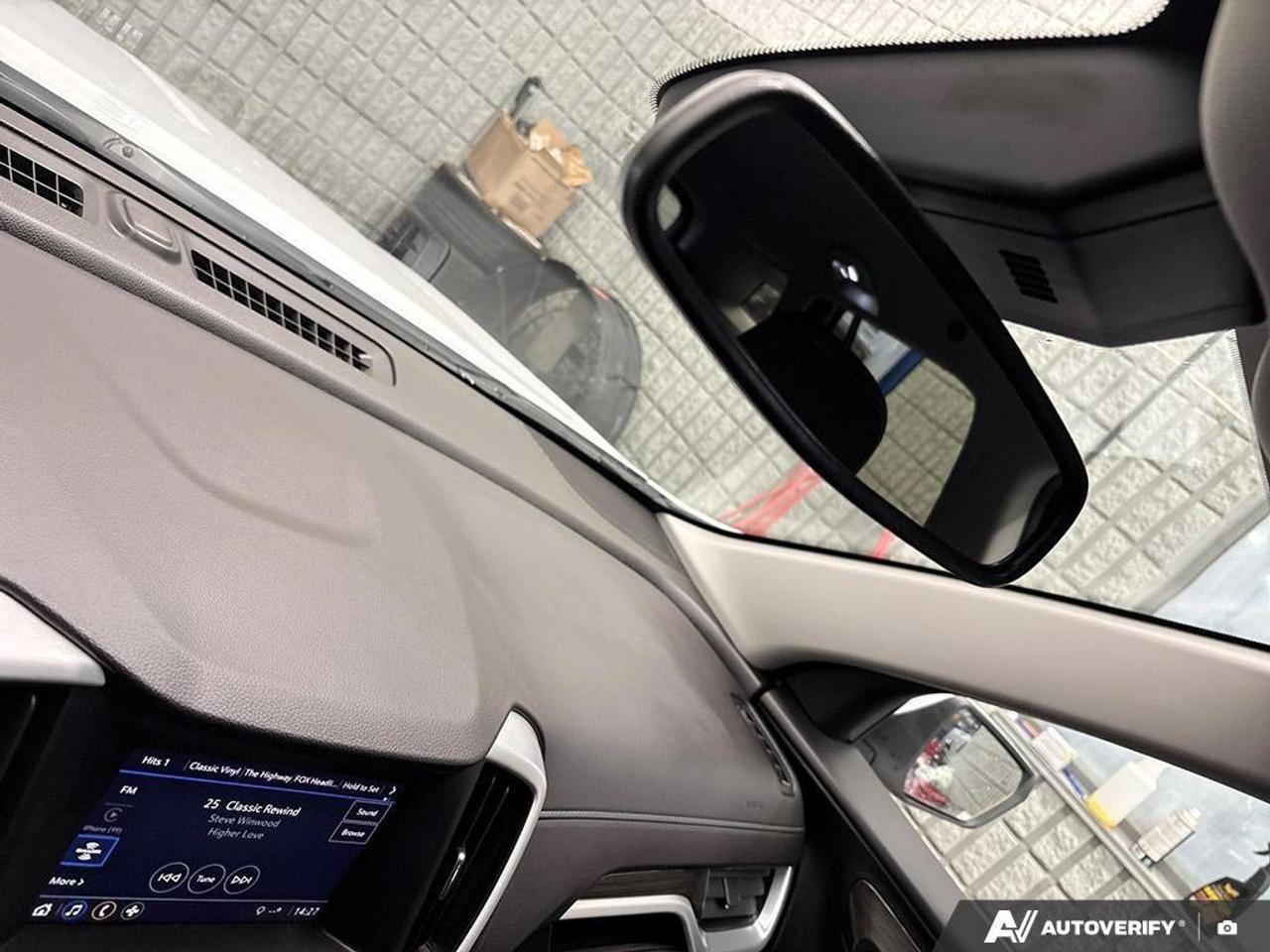 2023 GMC Terrain SLE Front-Wheel Drive Photo