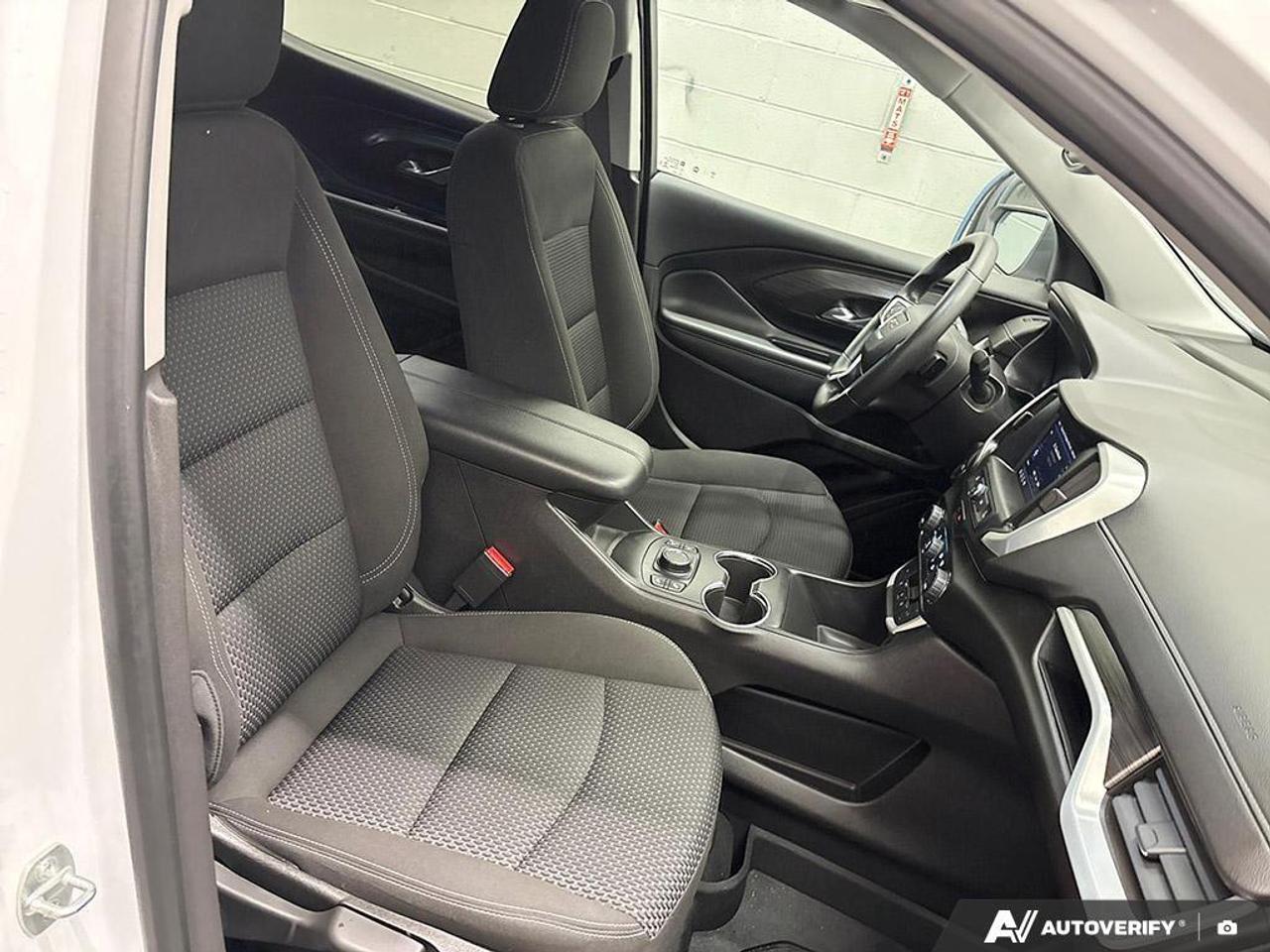 2023 GMC Terrain SLE Front-Wheel Drive Photo