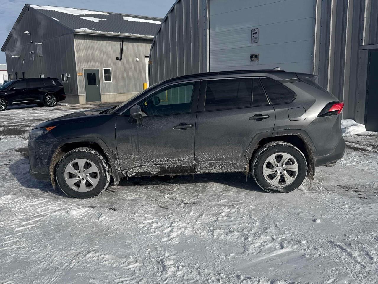 2020 Toyota RAV4 LE 4dr Front-wheel Drive Photo