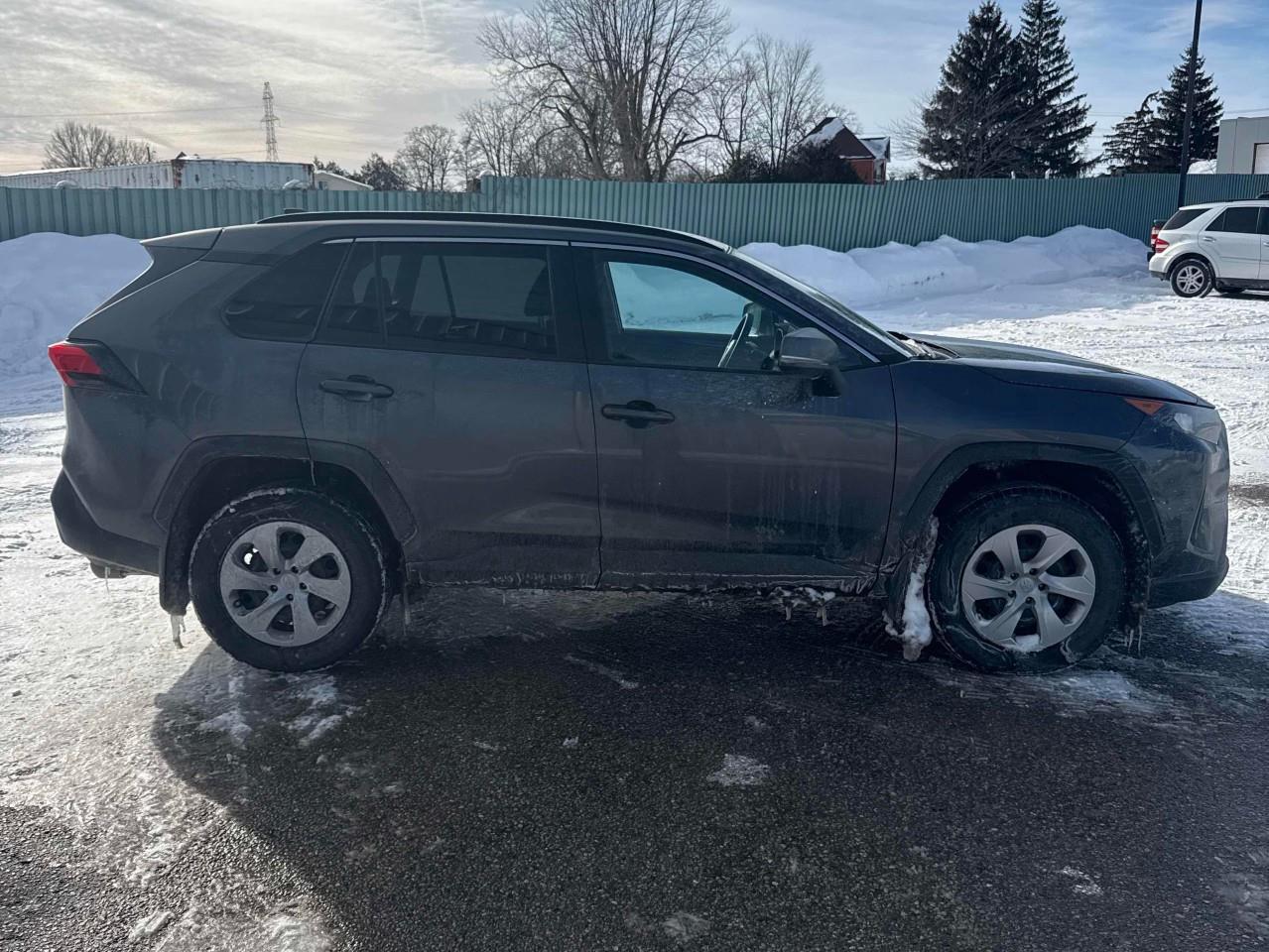 2020 Toyota RAV4 LE 4dr Front-wheel Drive Photo