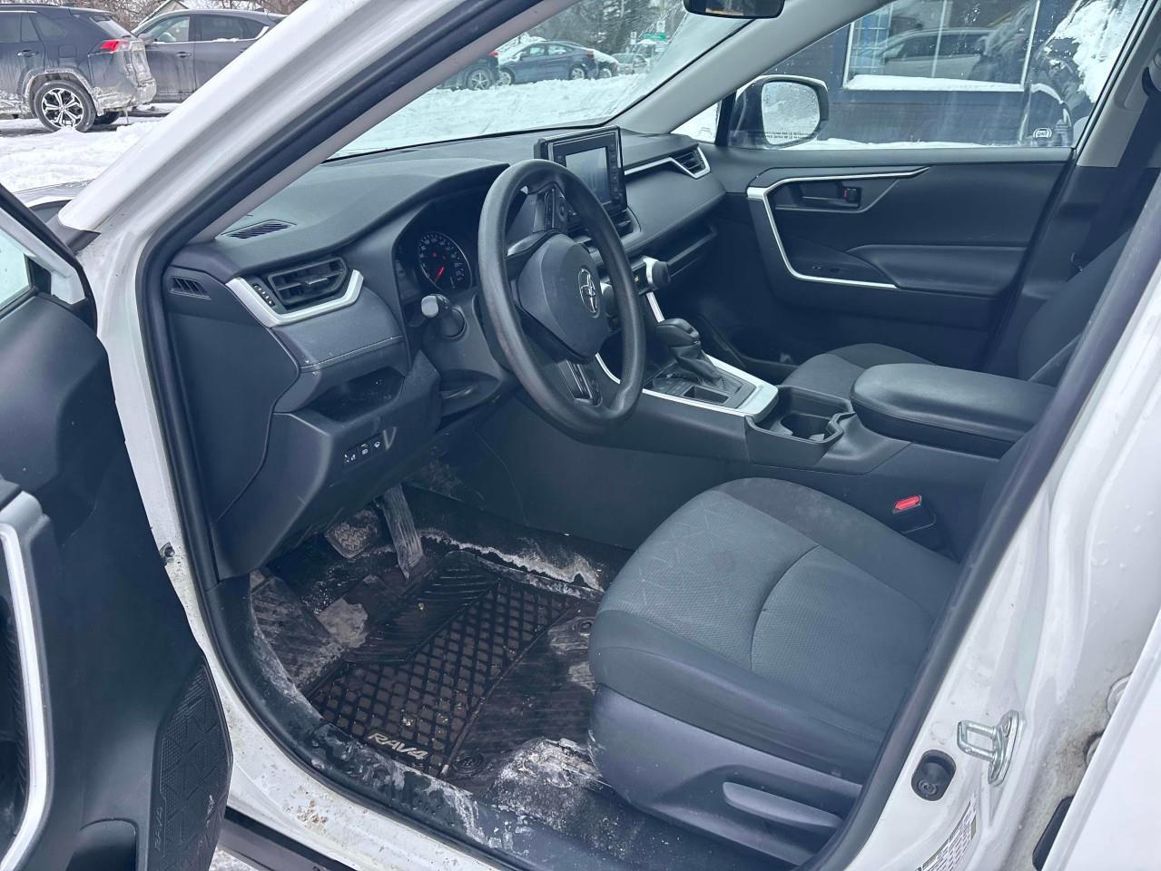 2021 Toyota RAV4 LE 4dr Front-wheel Drive Photo