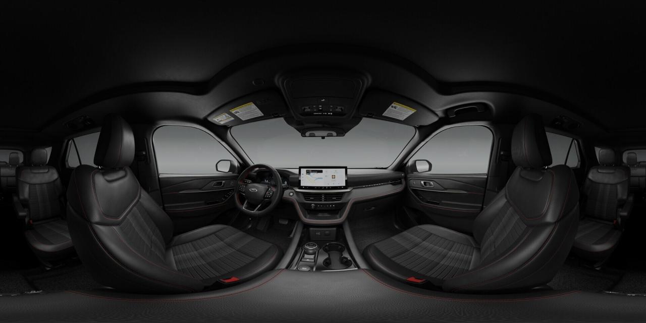 2026 Ford Explorer ST-Line Photo