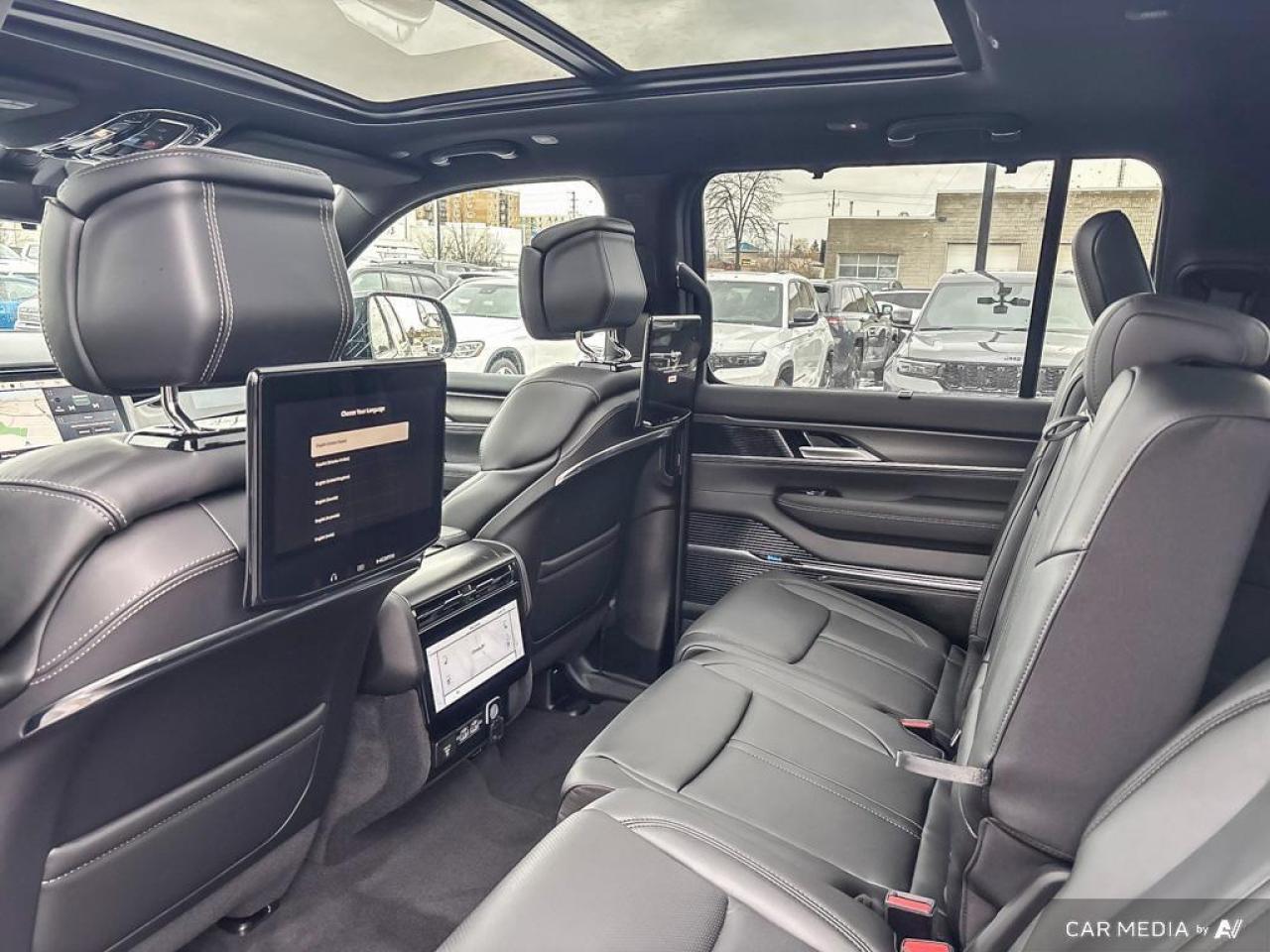 2026 Jeep Grand Wagoneer Summit 4dr 4x4 Photo