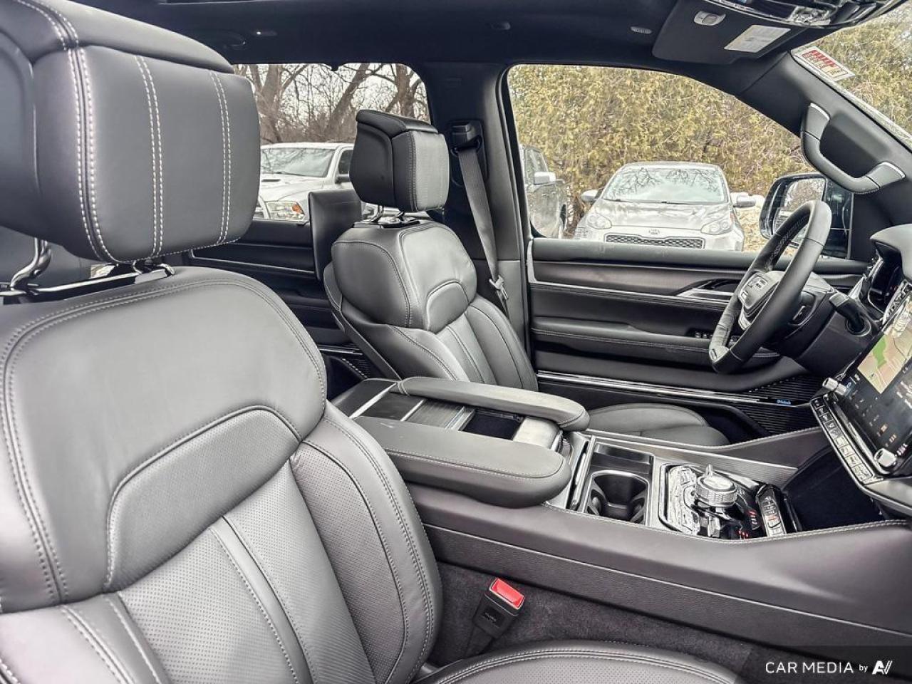 2026 Jeep Grand Wagoneer Summit 4dr 4x4 Photo