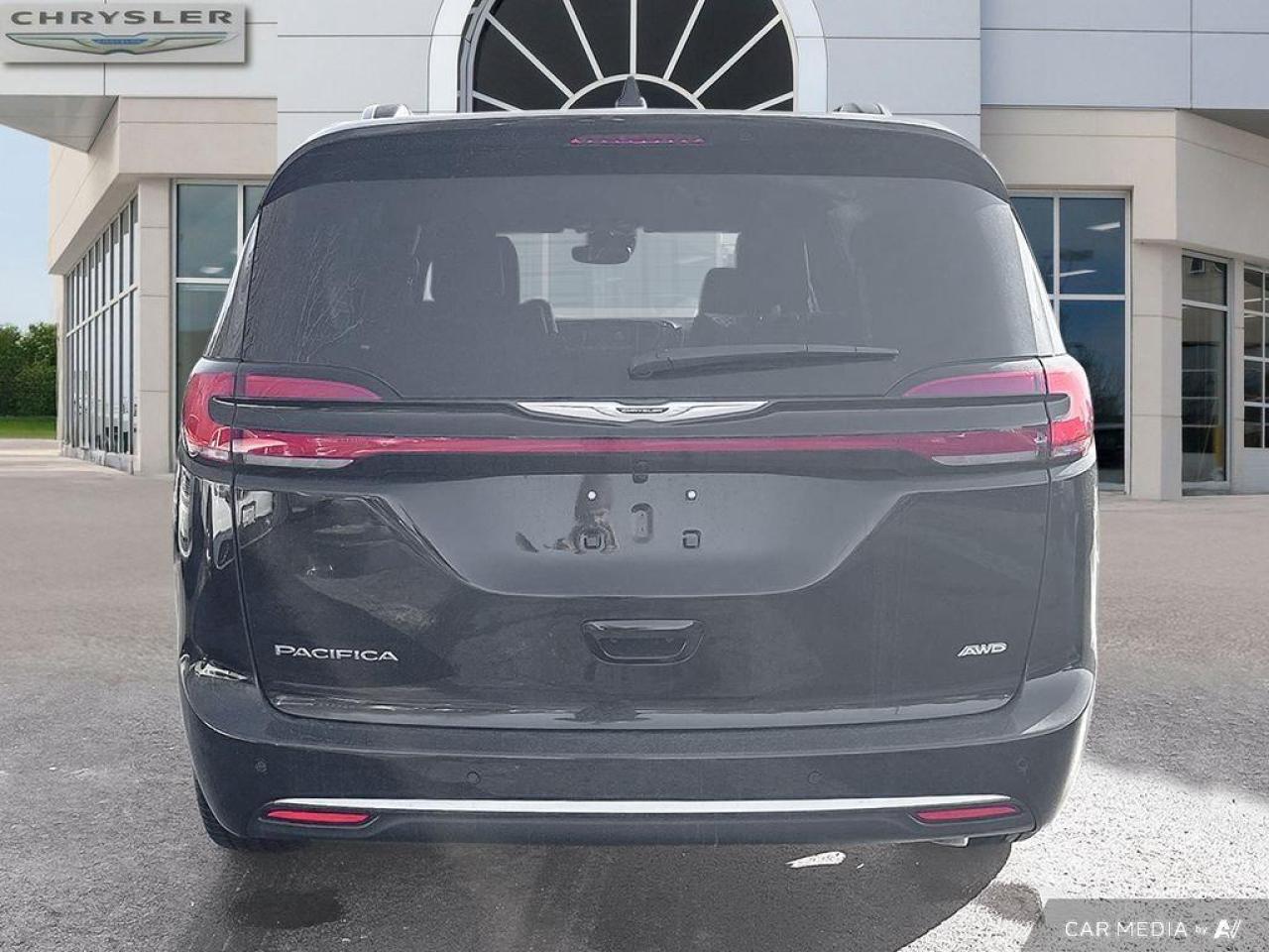2026 Chrysler Pacifica Pinnacle All-Wheel Drive Passenger Van Photo4