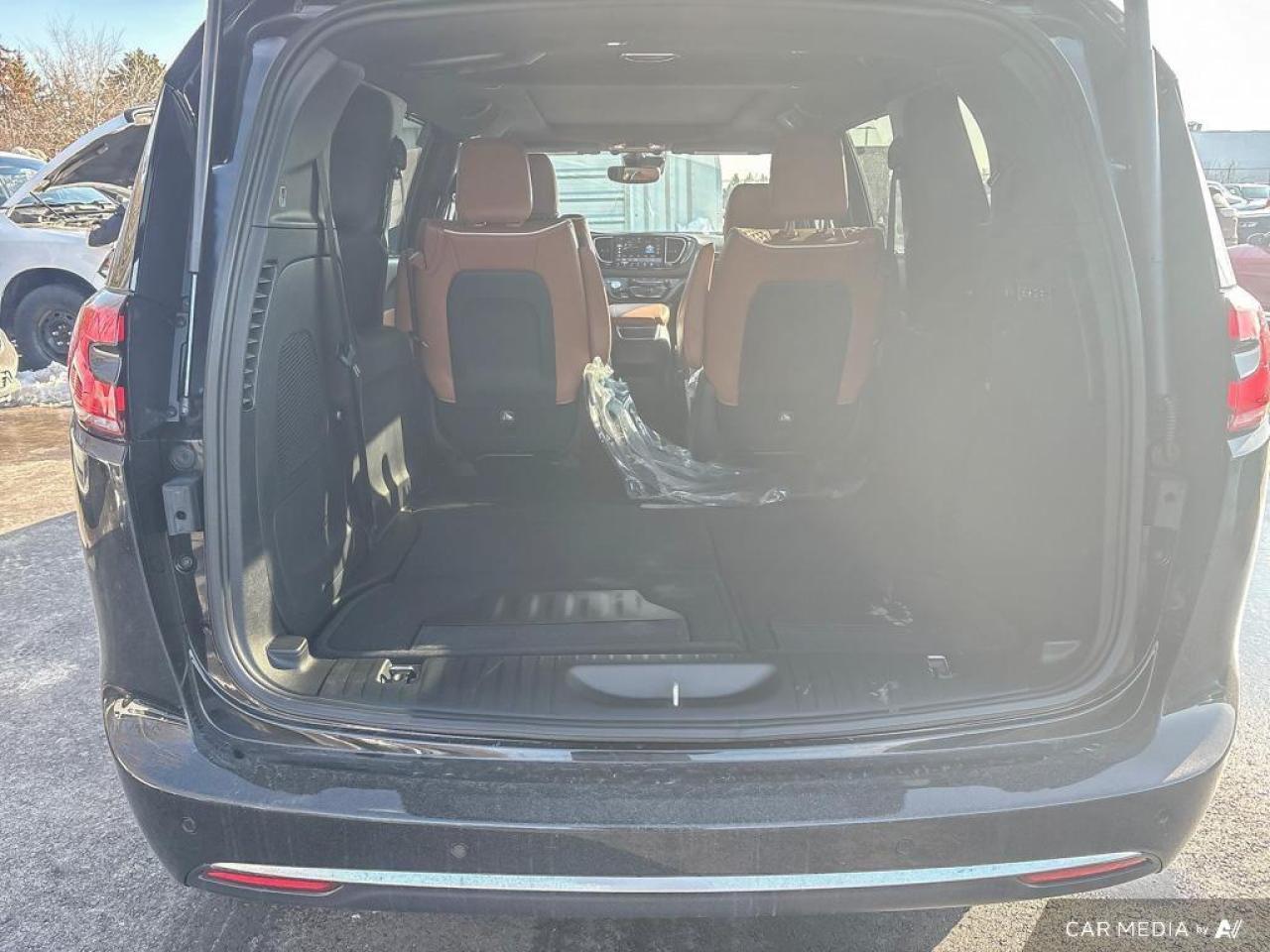 2026 Chrysler Pacifica Pinnacle All-Wheel Drive Passenger Van Photo