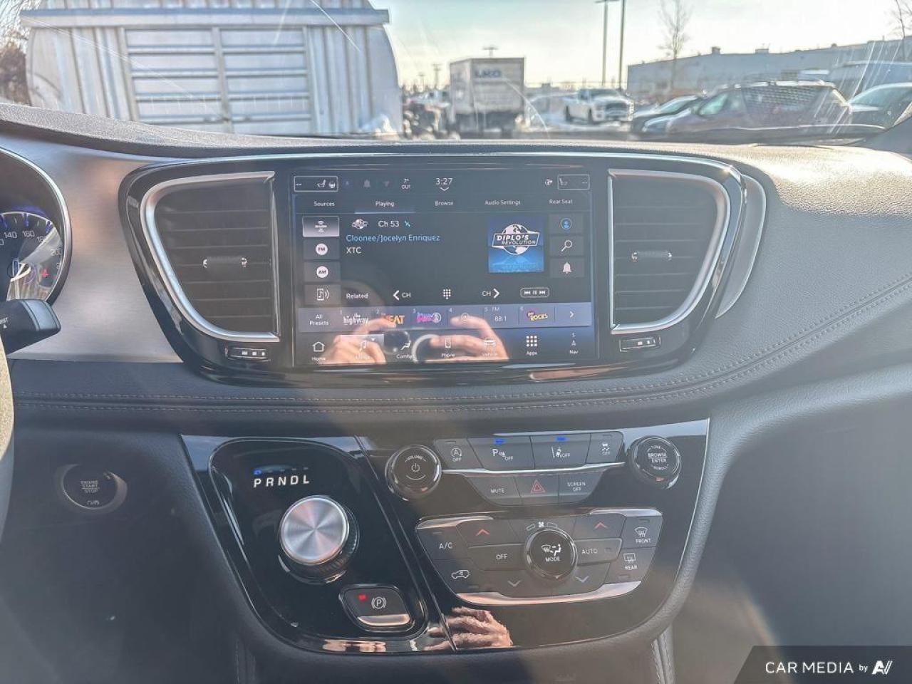 2026 Chrysler Pacifica Pinnacle All-Wheel Drive Passenger Van Photo