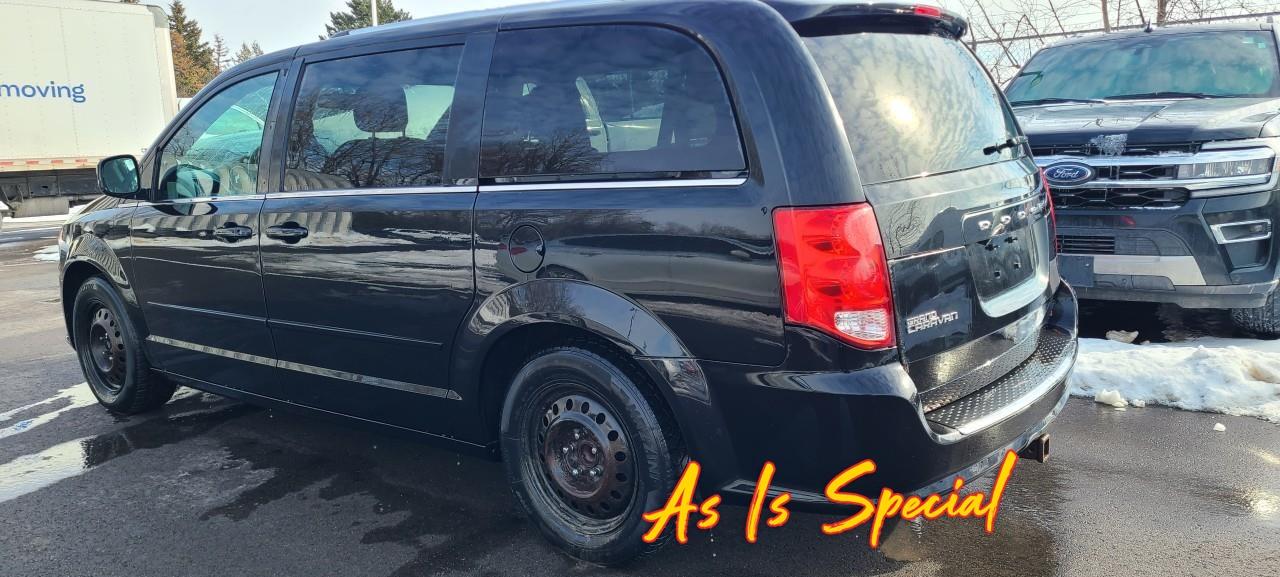 2016 Dodge Grand Caravan SE/SXT Passenger Van Photo3